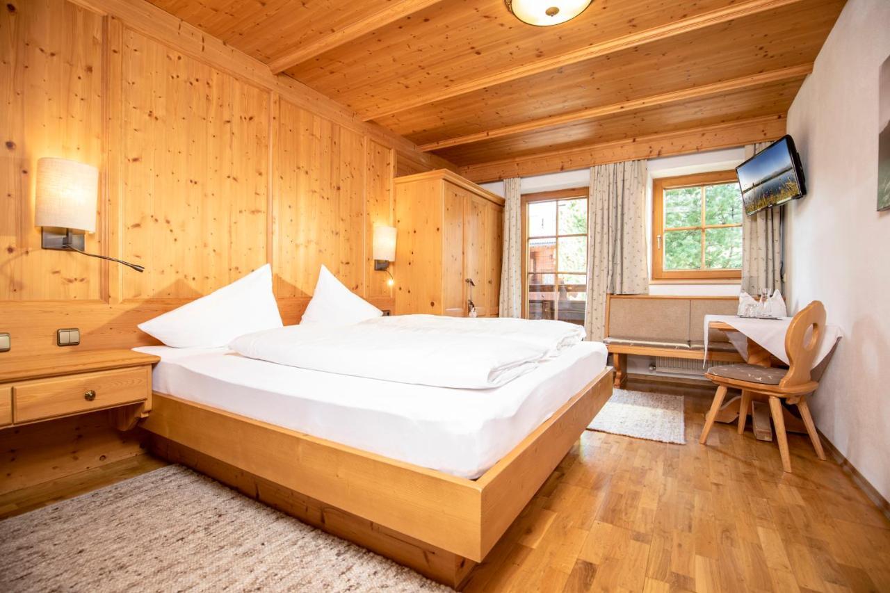 Gaestehaus Gratlspitz アルプバッハ エクステリア 写真