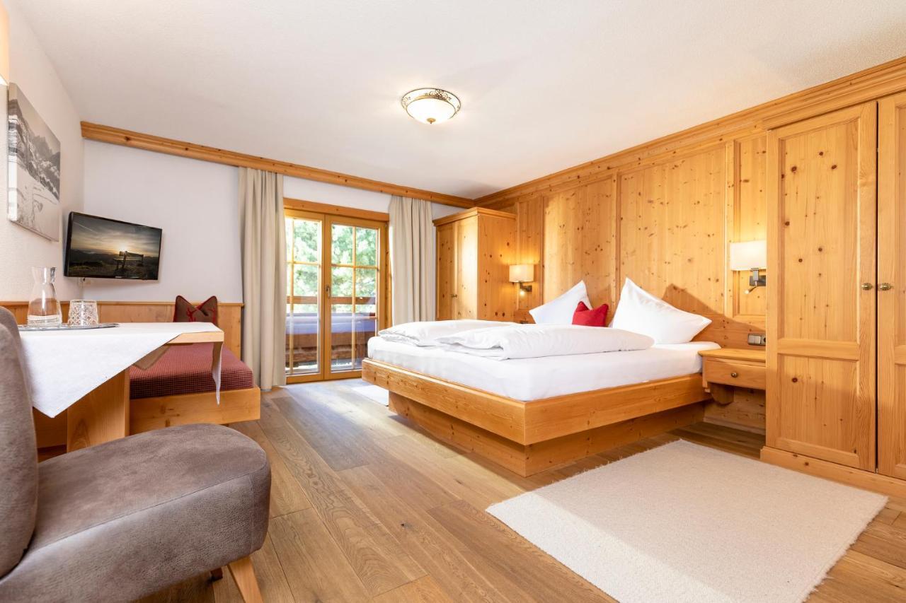 Gaestehaus Gratlspitz アルプバッハ エクステリア 写真